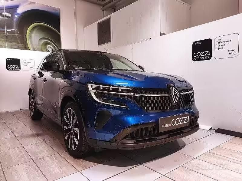 Usata Renault Austral Techno 131 CV (96 kW) 2025 Blu SUV