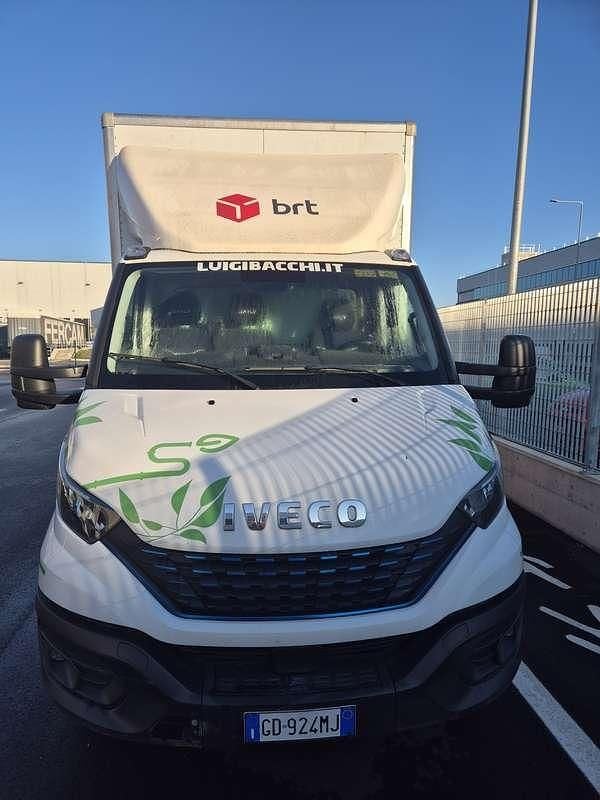 Occasion Iveco Daily 136 ch (100 kW) 2021 Blanc Van