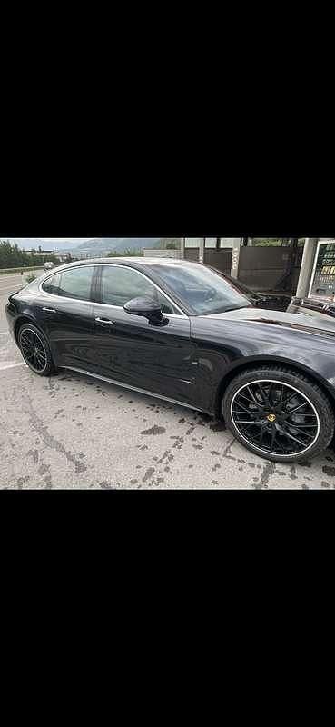 Nero Usata 2017 Porsche Panamera Executive Tre volumi | 49.000 € (Super prezzo) - Immagine 1/4