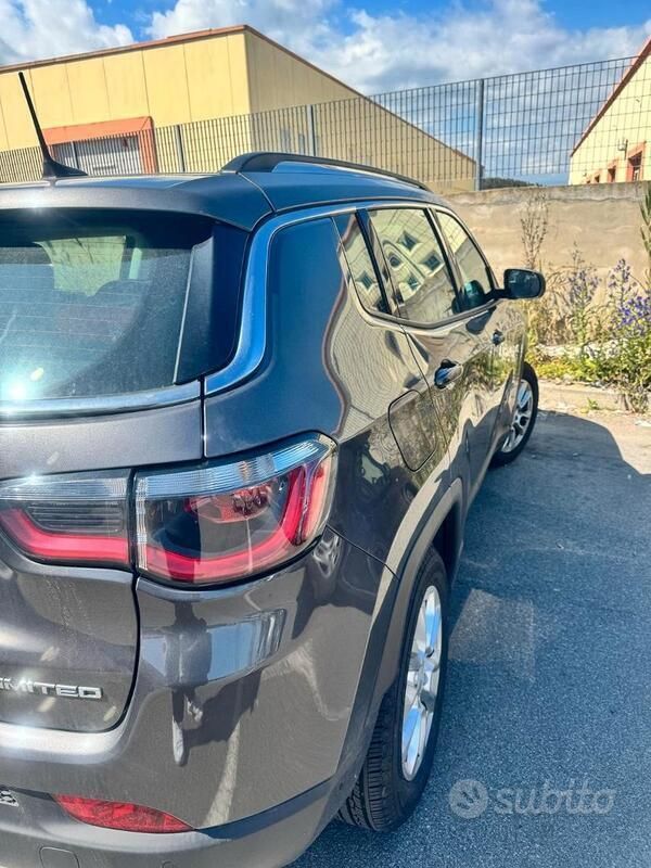 Grigio Usata 2020 Jeep Compass SUV | 23.000 € (Molto cara) - Immagine 1/4