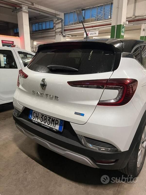 Usata Renault Captur Intens 143 CV (105 kW) 2021 Bianco SUV