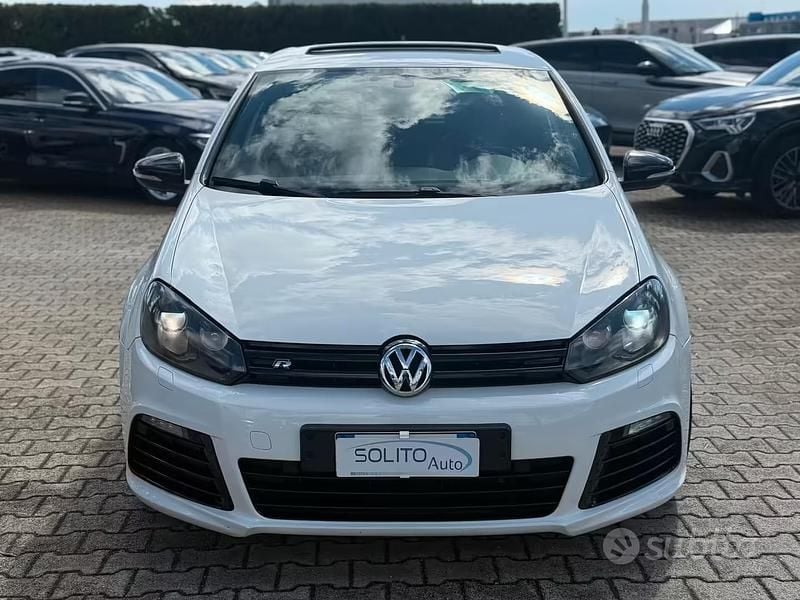 Usata VW Golf VI R 270 CV (198 kW) 2011 Bianco Utilitaria