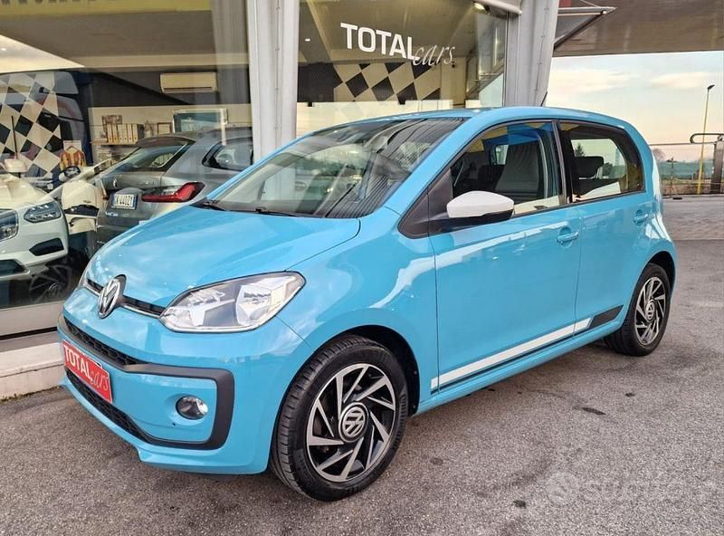 Azzurro pastello Usata 2019 VW up! move up! Due volumi | 8900 € (Buon prezzo) - Immagine 1/4