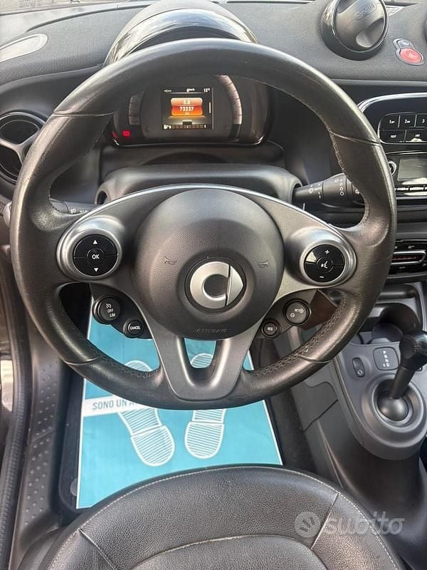 Usata Smart ForFour Superpassion 90 CV (66 kW) 2018 Marrone Utilitaria