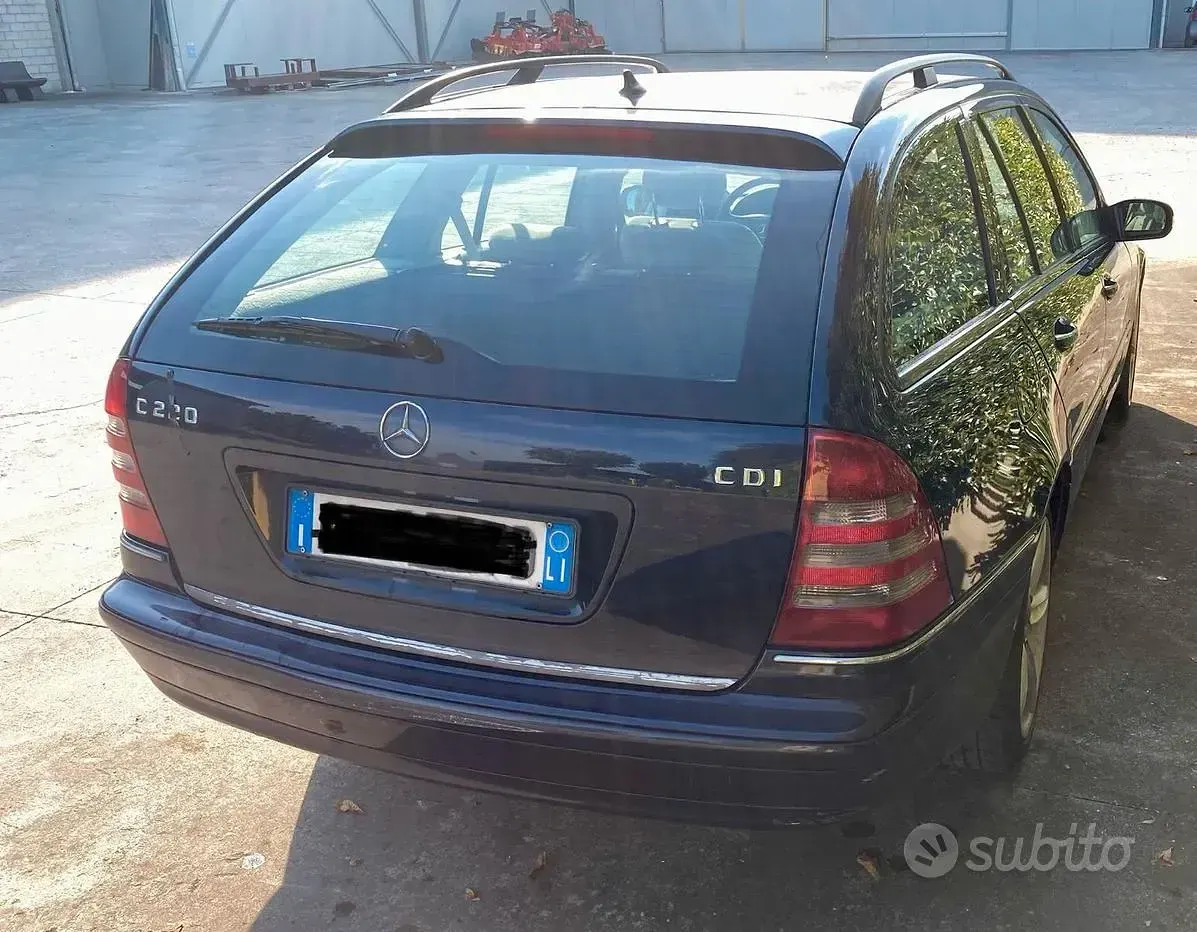 Usata Mercedes C220 Elegance 143 CV (105 kW) 2004 Blu/azzurro Station wagon