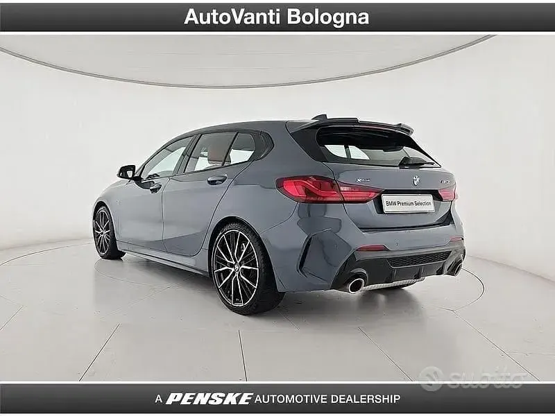 Usata BMW M135 Comfort Edition 306 CV (225 kW) 2022 Grigio Utilitaria