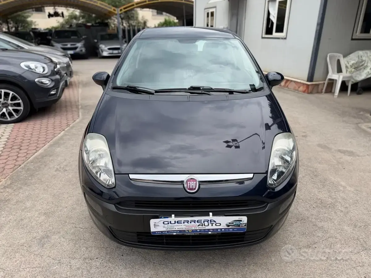 Usata Fiat Punto Evo Dynamic 69 CV (50 kW) 2011 Bluazzurro Utilitaria