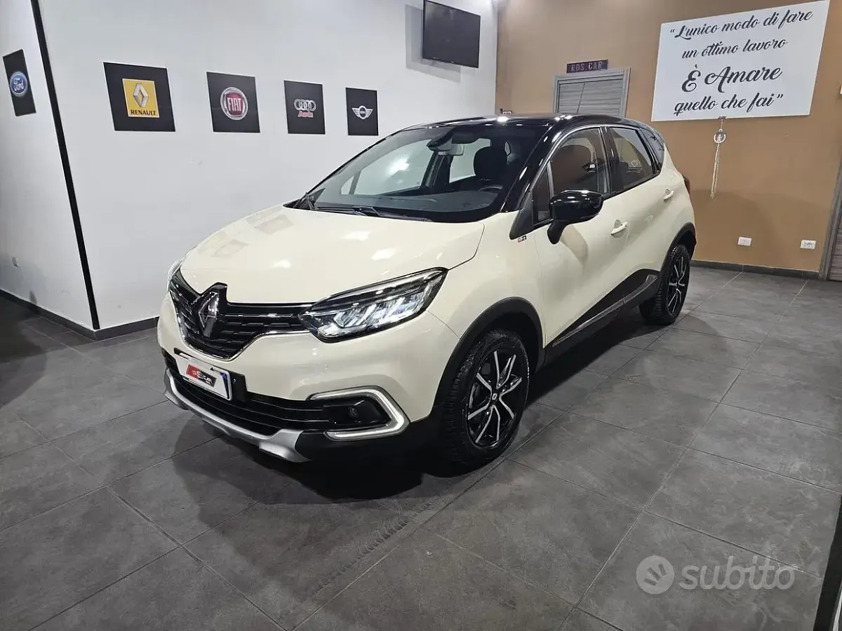Usata Renault Captur Intens 90 CV (66 kW) 2018 Beige SUV