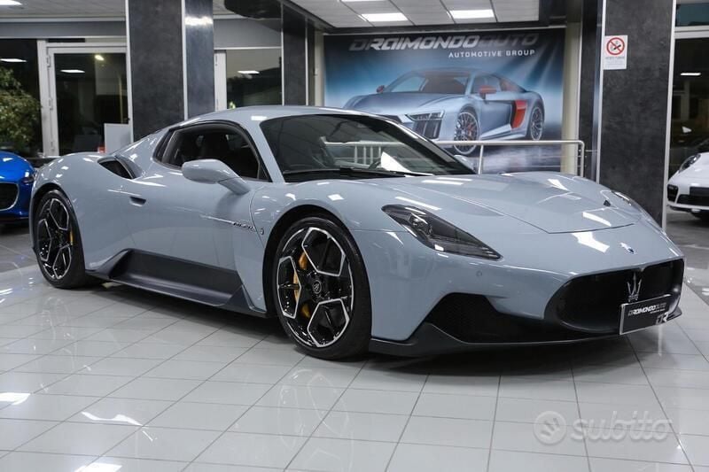 Usata Maserati MC20 630 CV (463 kW) 2023 Grigio incognito Coupé
