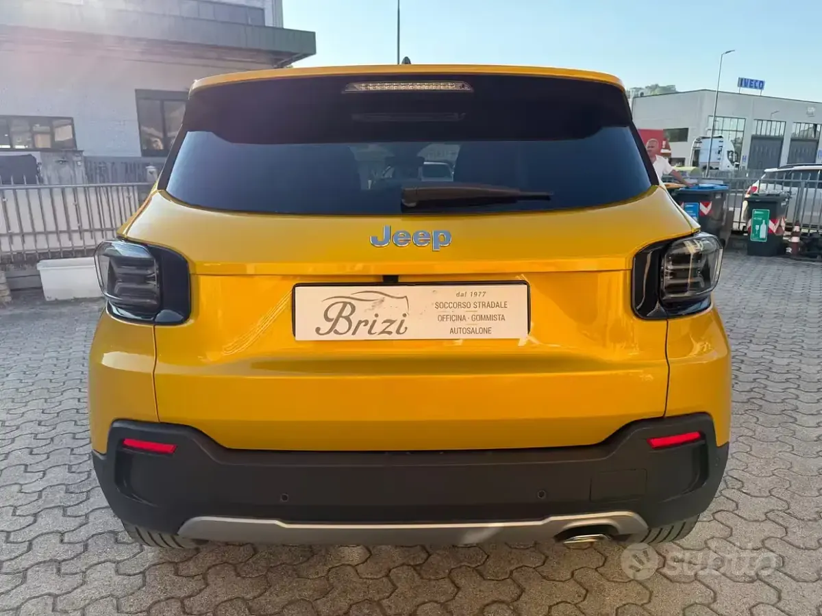 Usata Jeep Avenger Summit 101 CV (74 kW) 2025 Giallo SUV