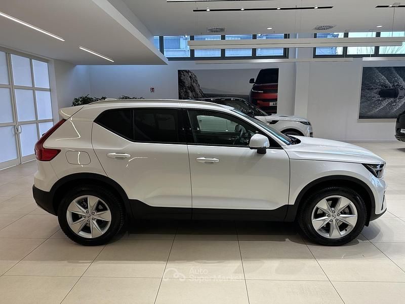 Usata Volvo XC40 Core 163 CV (119 kW) 2025 Bianco SUV
