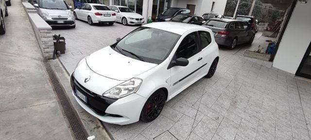 Usata Renault Clio R.S. R.S. 203 CV (149 kW) 2010 Bianco Utilitaria