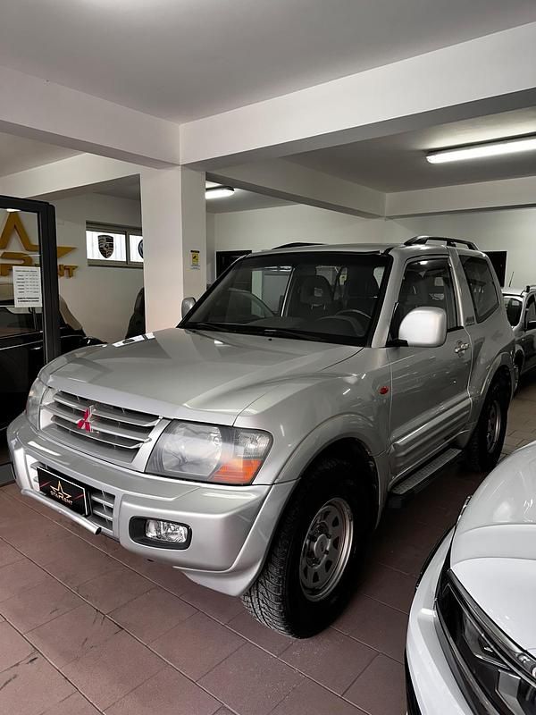 Usata Mitsubishi Pajero 115 CV (84 kW) 2002 Argento SUV