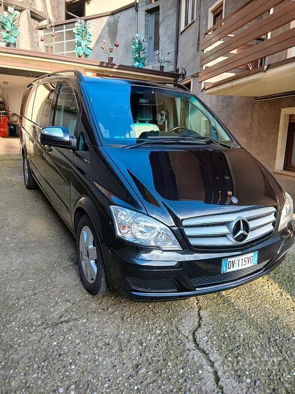 Usata Mercedes Viano 2009 Nero Monovolume