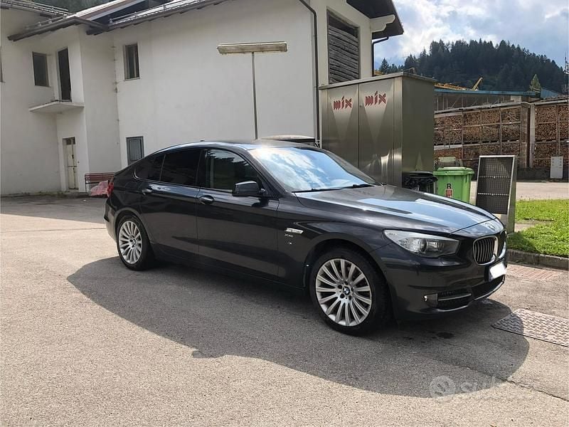 Nero Usata 2012 BMW 530 Gran Turismo SUV | 16.500 € (Buon prezzo) - Immagine 1/4