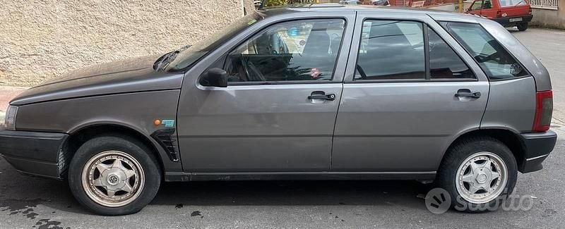 Usata Fiat Tipo 84 CV (61 kW) 1990 Grigio Berlina
