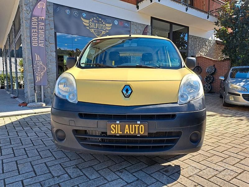 Usata Renault Kangoo 85 CV (62 kW) 2008 Giallo Monovolume