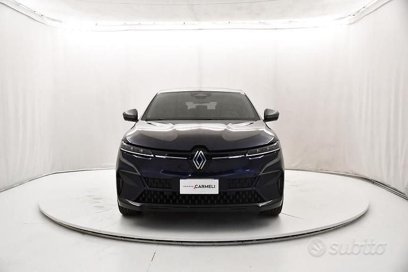 Usata Renault Megane E-Tech Techno 160 kW (218 CV) 2022 Bestyle lima (blu notturno + Berlina