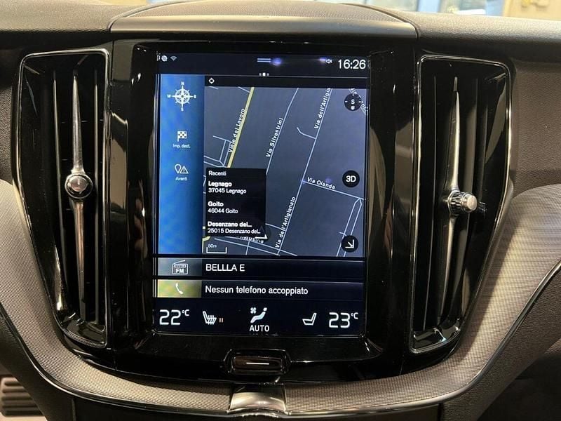 Usata Volvo XC60 R-Design 190 CV (139 kW) 2018 Bianco SUV