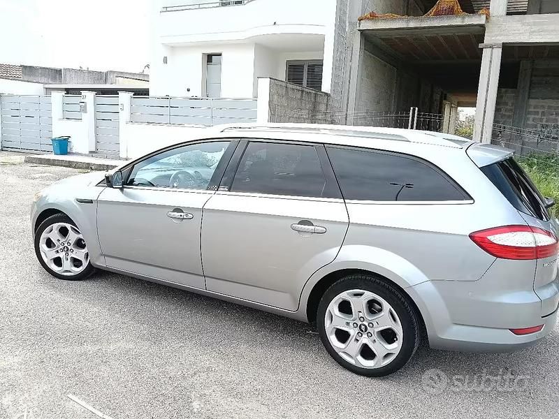 Usata Ford Mondeo Titanium 140 CV (102 kW) 2009 Grigio Station wagon