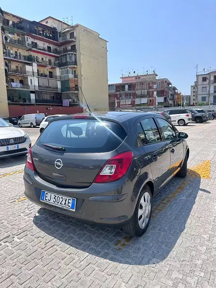Usata Opel Corsa Club 85 CV (62 kW) 2011 Grigio Utilitaria