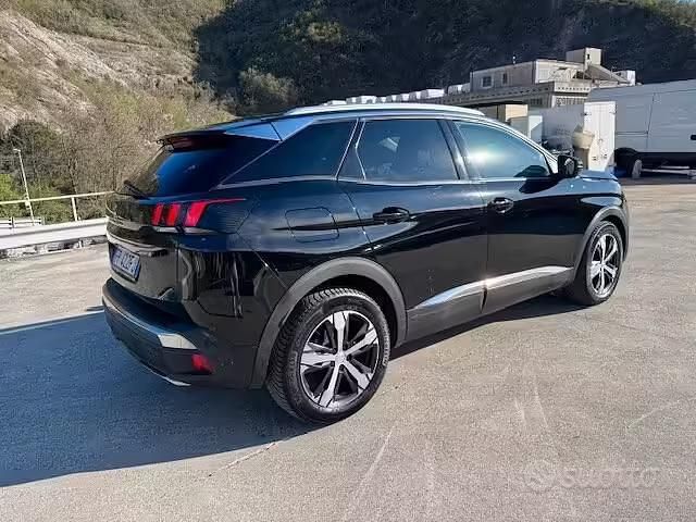 Usata Peugeot 3008 Allure 130 CV (95 kW) 2018 Nero SUV