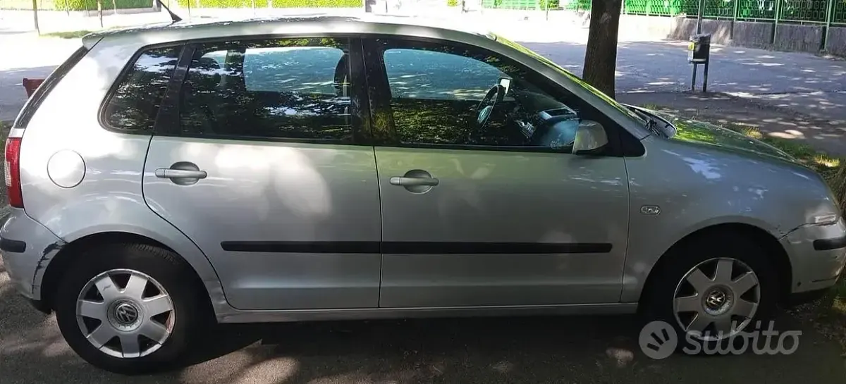 Usata VW Polo 75 CV (55 kW) 2002 Grigio Berlina