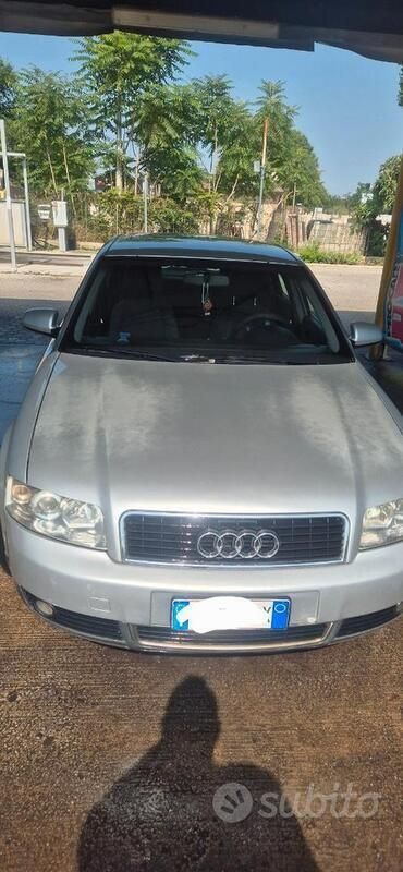 Usata 2003 Audi A4 Tre volumi | 1500 € (Ottimo prezzo) - Immagine 1/4