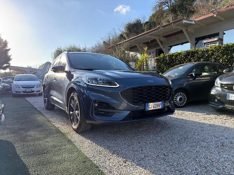 Usata Ford Kuga Business Edition 152 CV (111 kW) 2022 Blu SUV
