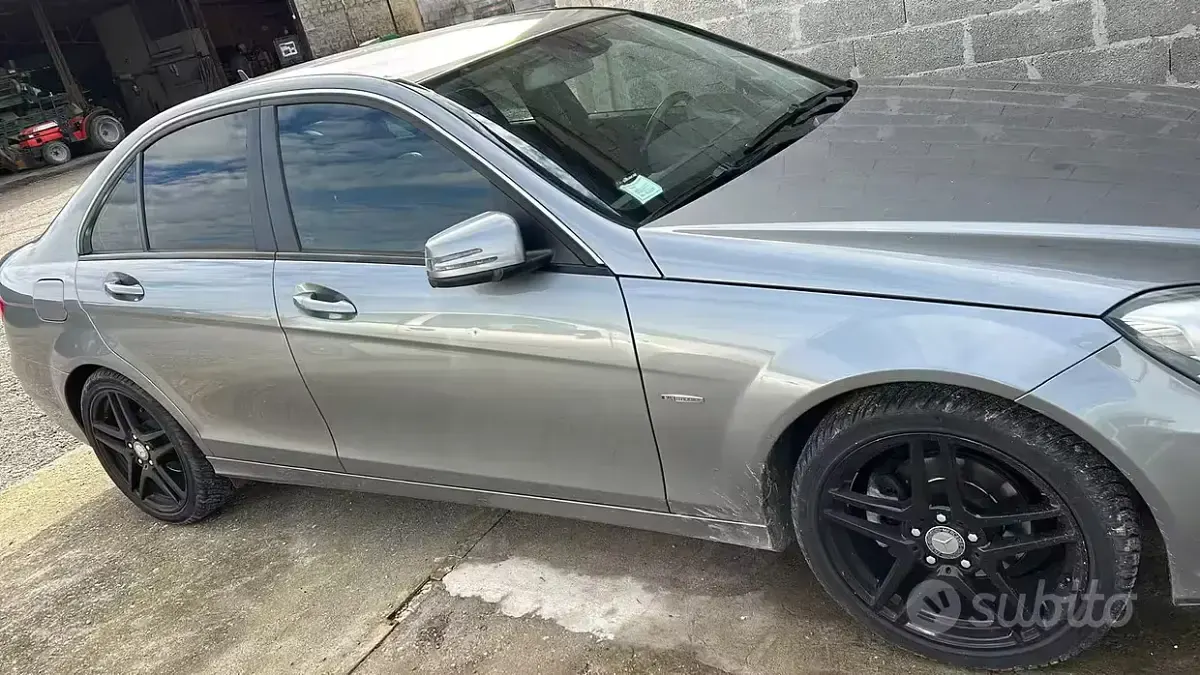Usata Mercedes C200 136 CV (100 kW) 2012 Berlina
