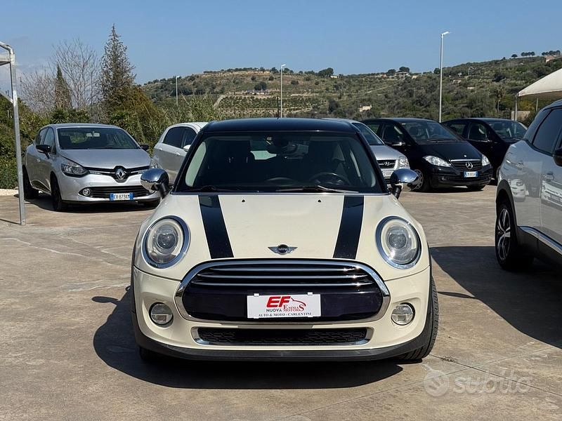 Usata Mini Cooper D 115 CV (84 kW) 2014 Beige Utilitaria