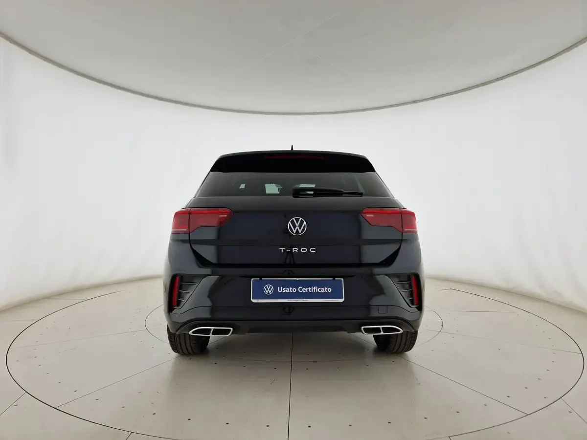 Usata VW T-Roc R-line 2022 Deep black perlato SUV