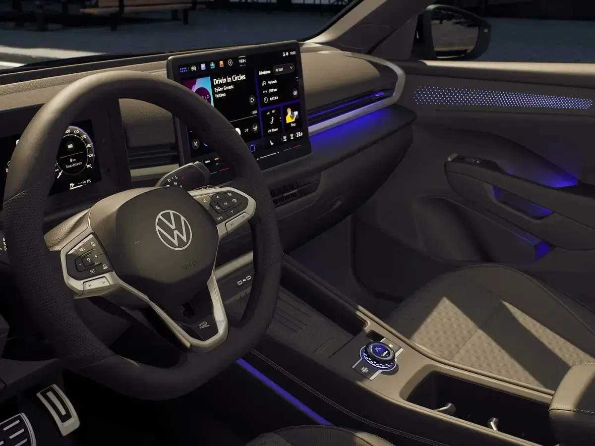 Nuova VW T-Roc R-line 150 CV (110 kW) 2026 Grenadill black metallizzato SUV