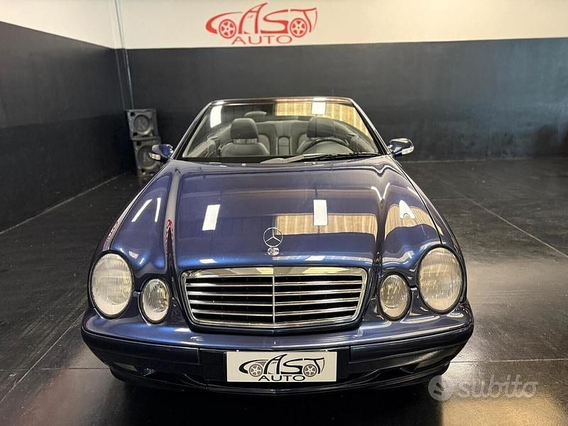 Usata Mercedes CLK230 Elegance 193 CV (141 kW) 1999 Blu Cabrio