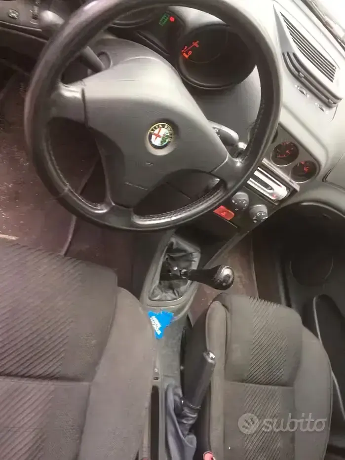 Usata Alfa Romeo 156 144 CV (105 kW) 2000 Rosso Berlina
