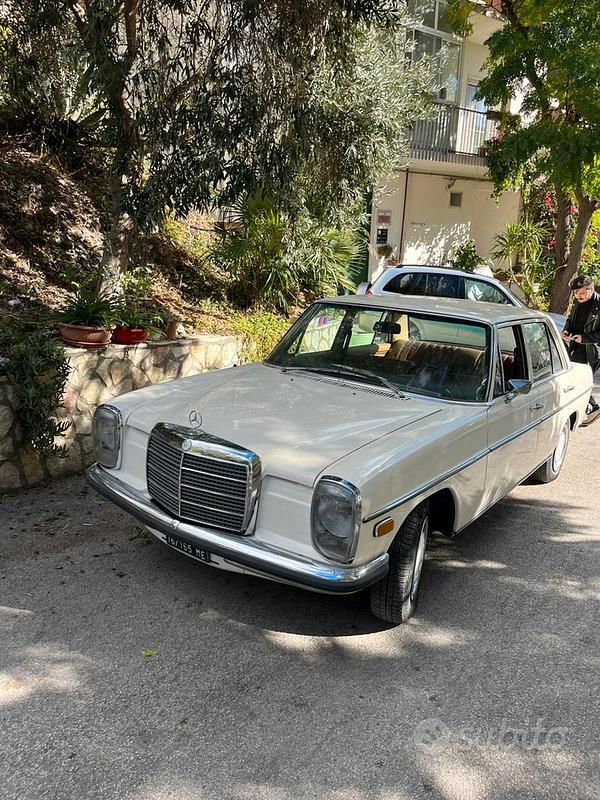 Usata 1970 Mercedes 220 Tre volumi | 12.500 € - Immagine 1/4