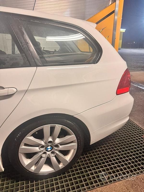 Usata BMW 316 116 CV (85 kW) 2010 Bianco Station wagon