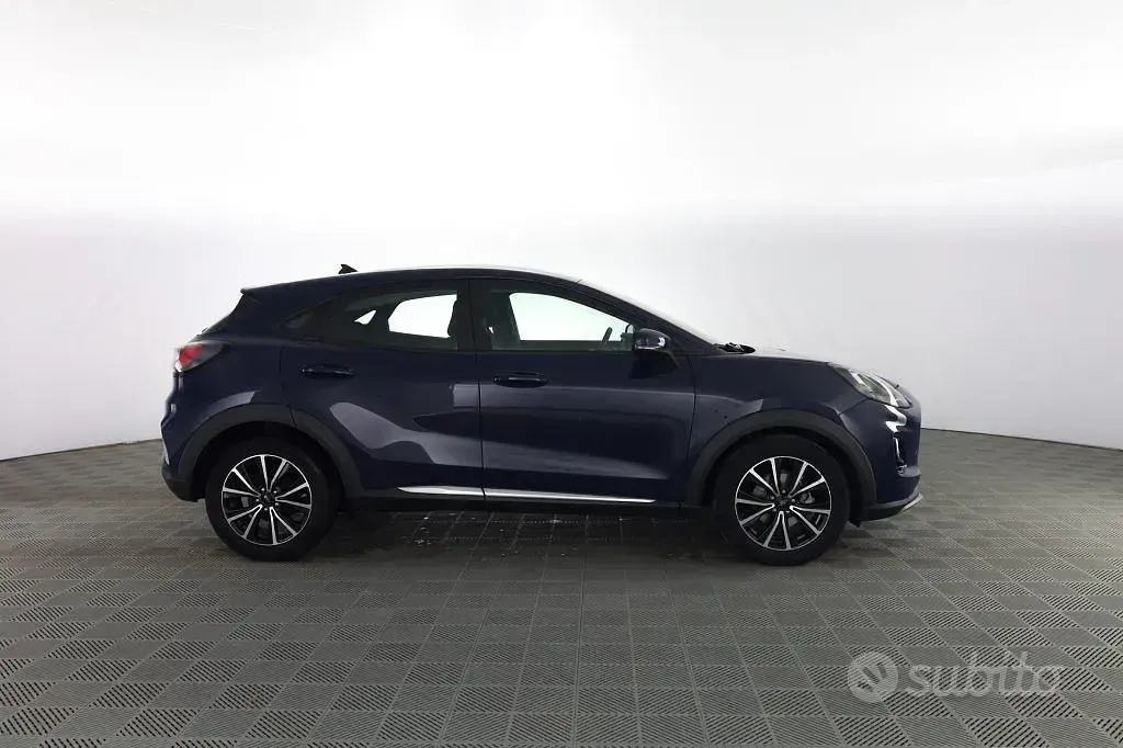 Usata Ford Puma Titanium 120 CV (88 kW) 2021 Blazer blue SUV