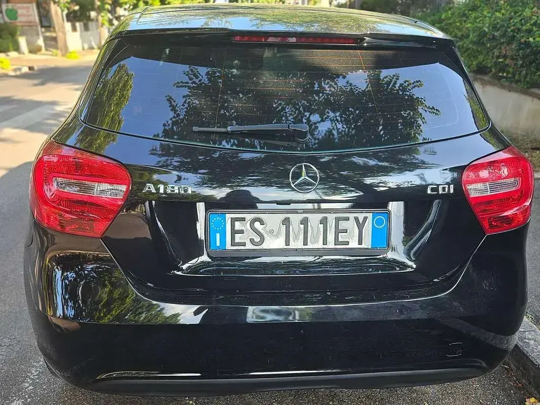 Usata Mercedes A180 Executive 109 CV (80 kW) 2013 Nero Berlina