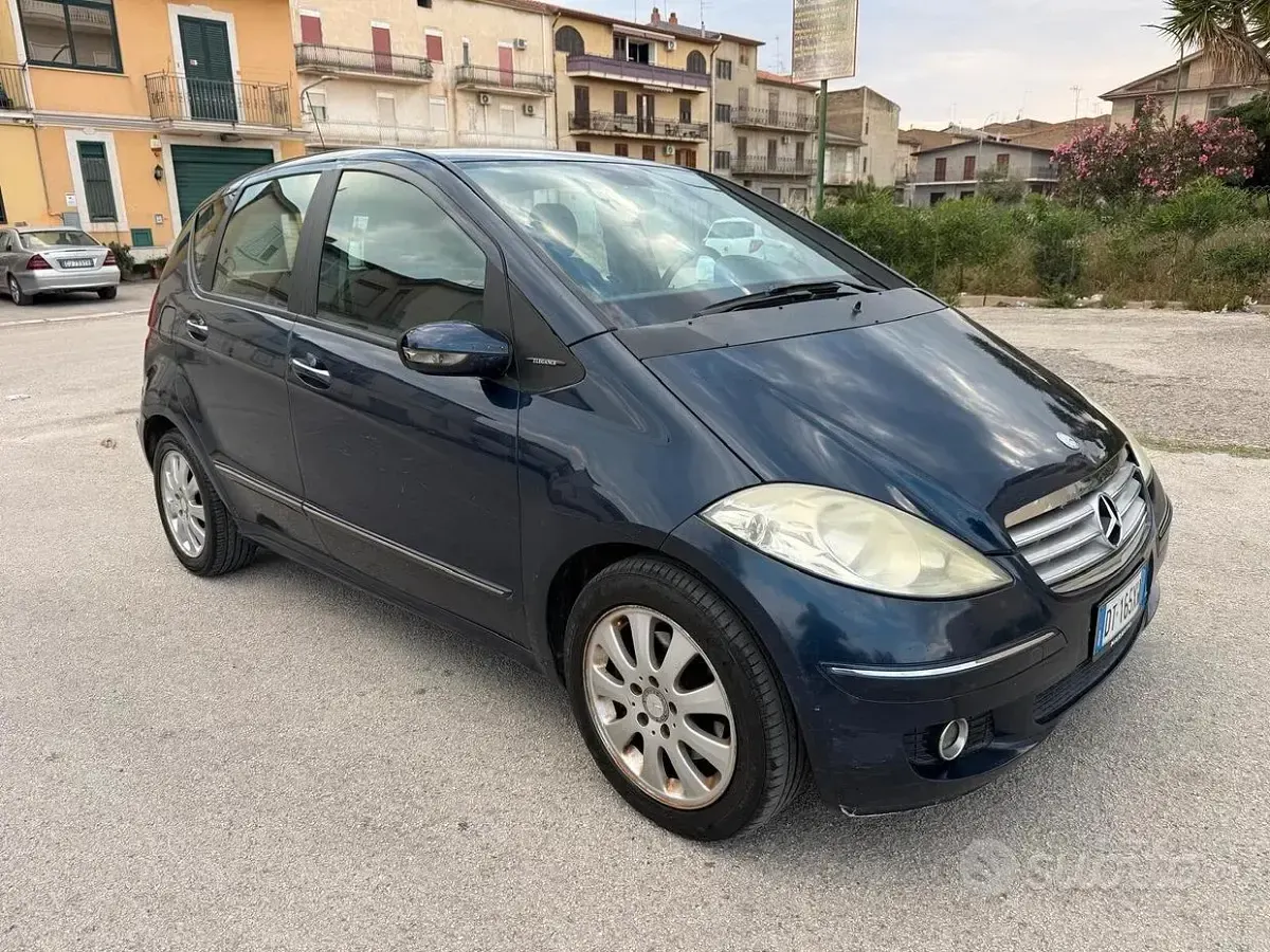 Usata Mercedes A200 140 CV (102 kW) 2009 Blu Berlina