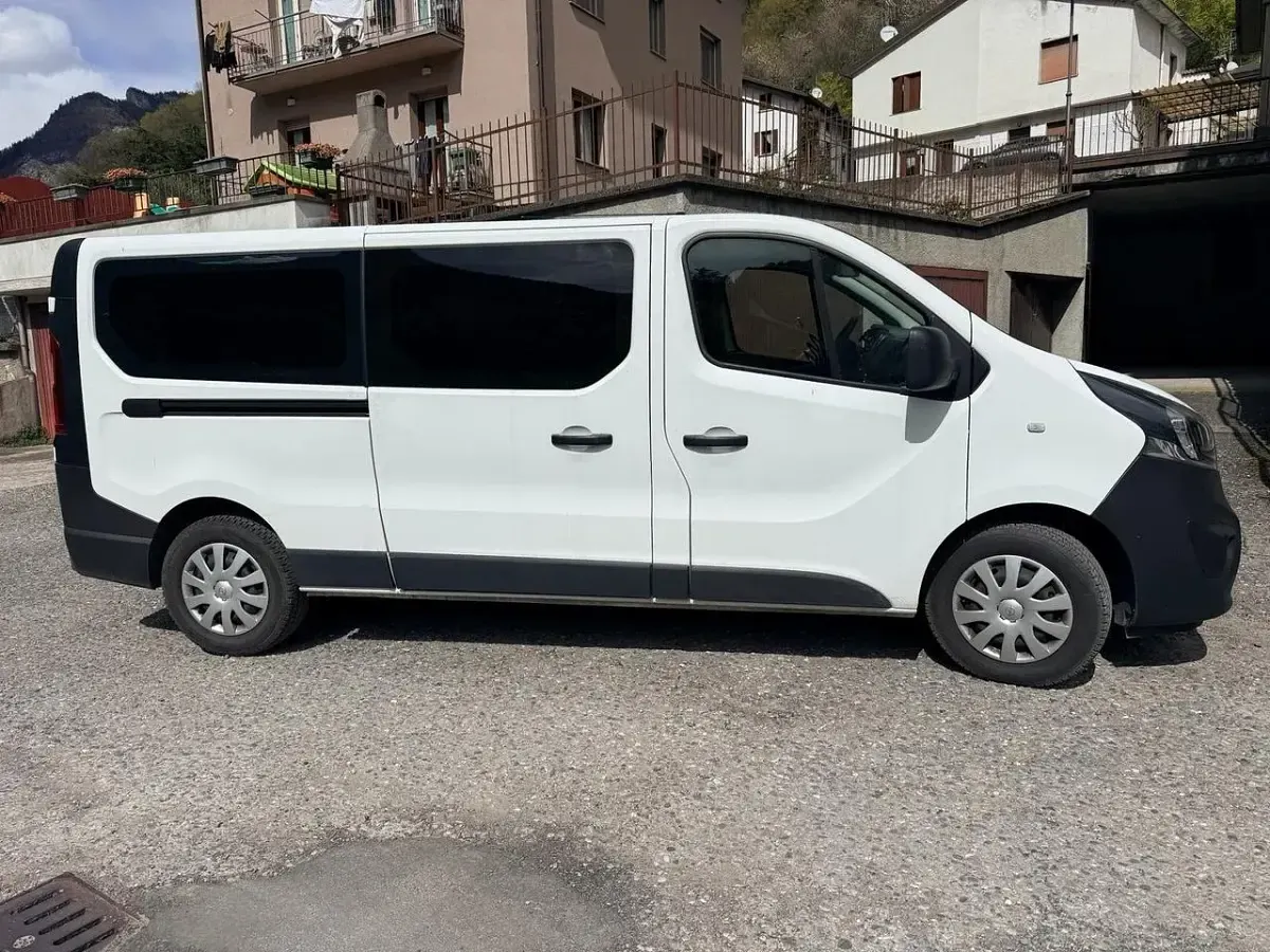 Usata Opel Vivaro 119 CV (87 kW) 2018 Bianco Monovolume