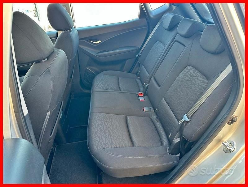 Usata Hyundai ix20 Comfort 90 CV (66 kW) 2013 Grigio Utilitaria