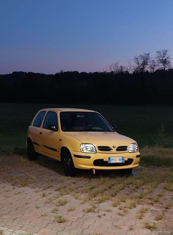 Usata Nissan Micra SE 54 CV (39 kW) 2000 Berlina
