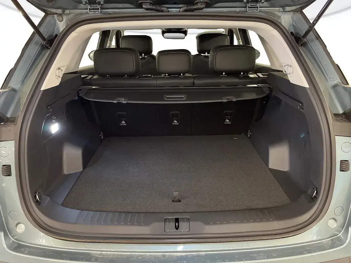 Usata Jaecoo 7 347 CV (255 kW) 2026 Olive gray & carbon crystal black roof SUV