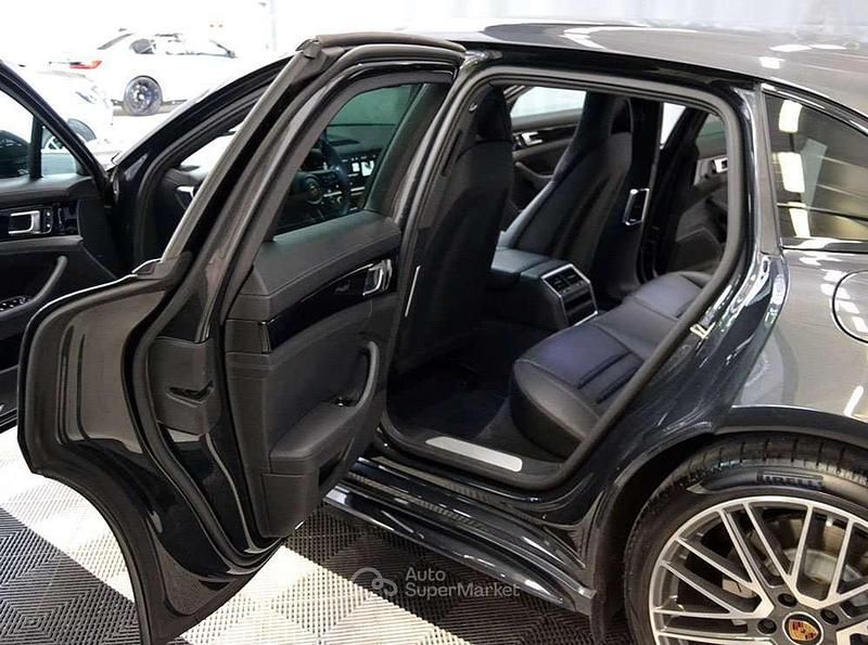 Usata Porsche Panamera Sport Turismo 441 CV (324 kW) 2021 Grigio Station wagon