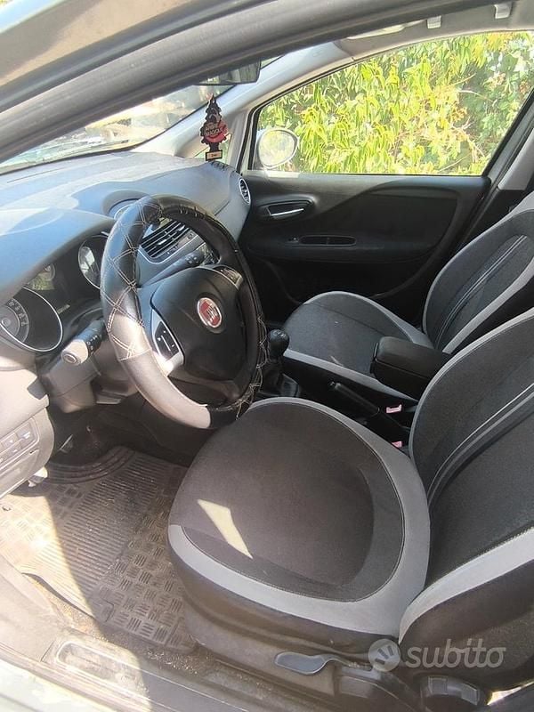 Usata Fiat Punto Evo 77 CV (56 kW) 2015 Grigio Utilitaria