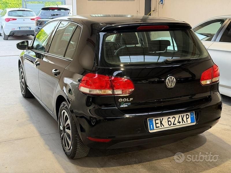Usata VW Golf VII 102 CV (75 kW) 2013 Nero Berlina