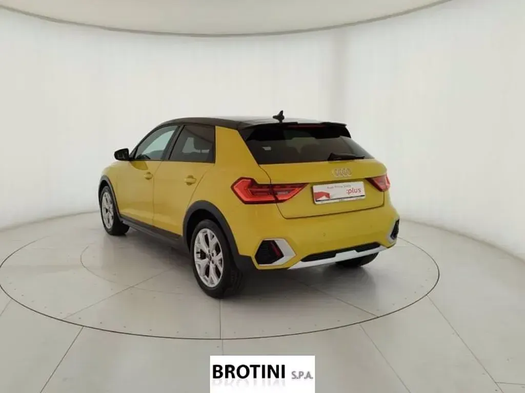 Usata Audi A1 Sportback Admired 150 CV (110 kW) 2022 Giallo Utilitaria