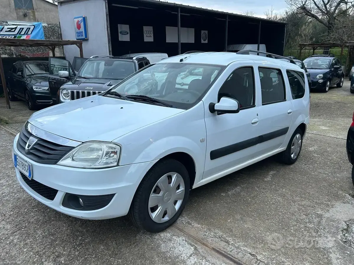 Usata Dacia Logan MCV Ambiance 84 CV (61 kW) 2011 Station wagon