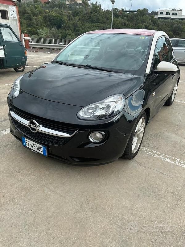 Nero Usata 2016 Opel Adam Glam Due volumi | 10.000 € (Buon prezzo) - Immagine 1/4